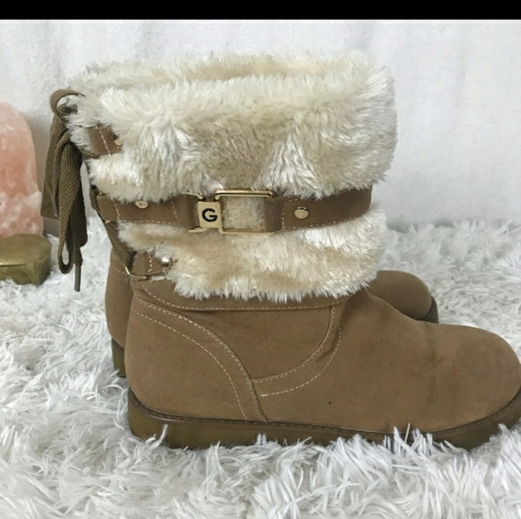Furry suede Guess boots - Picture 5 of 8